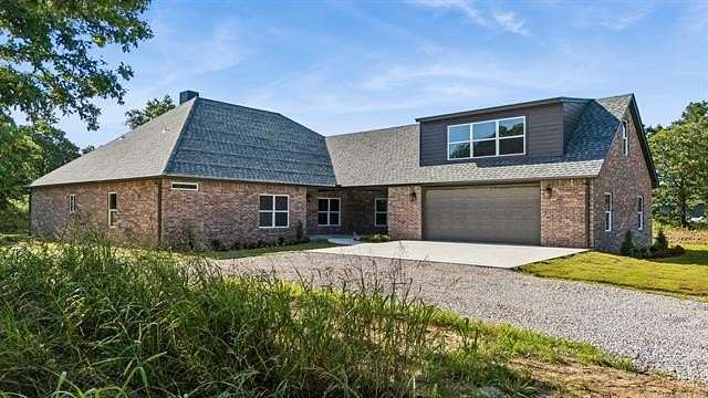 2.45 Acres of Land with Home for Sale in Skiatook, Oklahoma