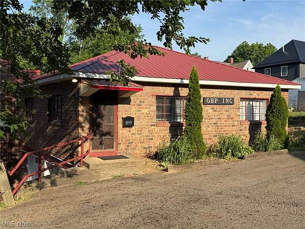 3.37 Acres of Mixed-Use Land for Auction in Massillon, Ohio
