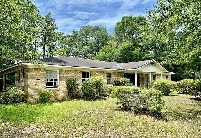 1.55 Acres of Improved Mixed-Use Land for Sale in Semmes, Alabama