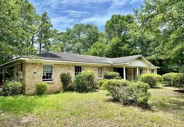 1.55 Acres of Improved Mixed-Use Land for Sale in Semmes, Alabama