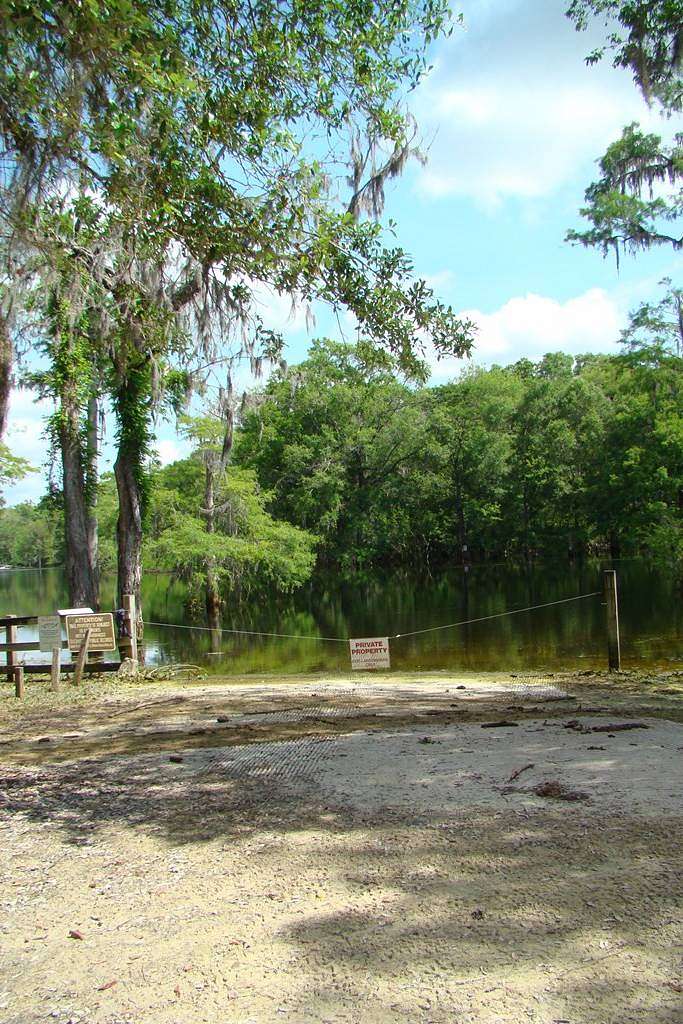 0.93 Acres of Land for Sale in Branford, Florida