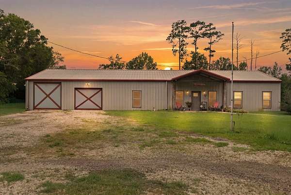 1.55 Acres of Improved Residential Land for Sale in Evadale, Texas