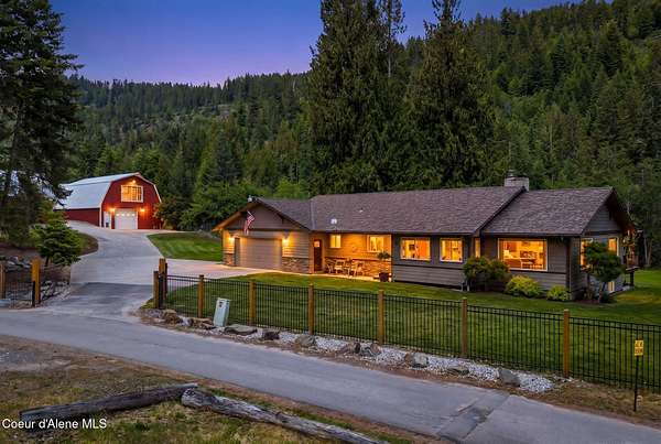 23 Acres of Land with Home for Sale in Sagle, Idaho
