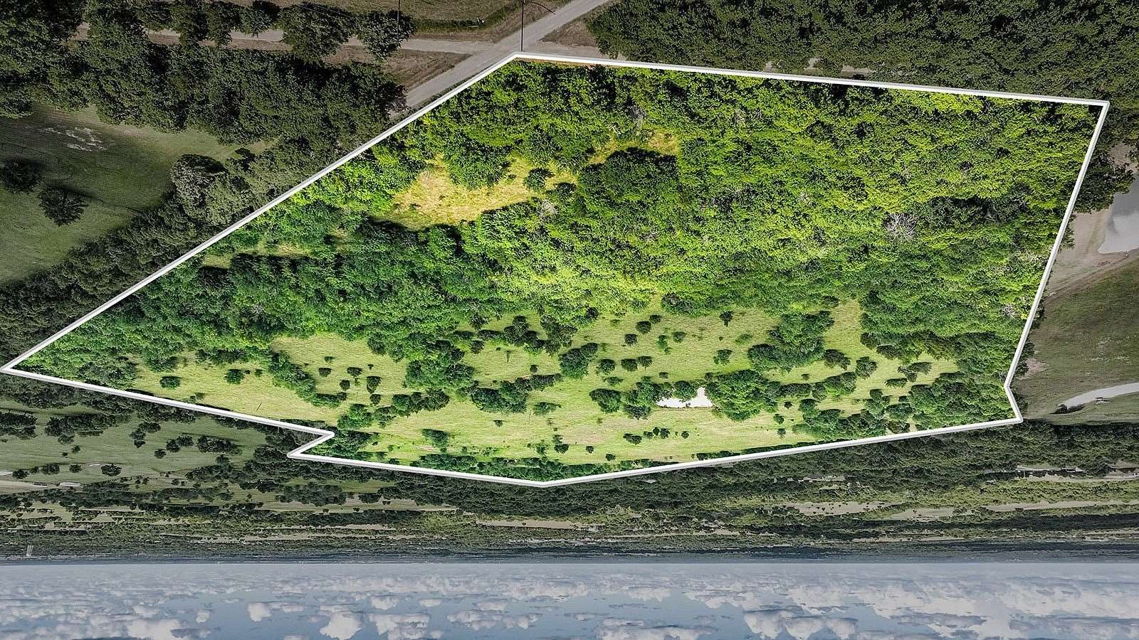 10 Acres of Land for Sale in Celeste, Texas