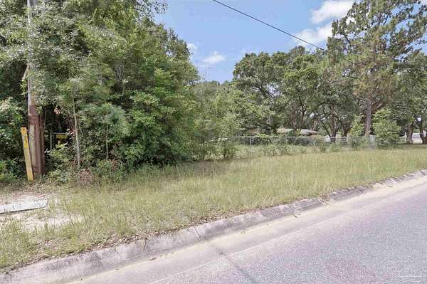 1.2 Acres of Residential Land for Sale in Pensacola, Florida