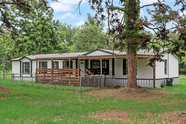 2.24 Acres of Land with Home for Sale in Kilgore, Texas