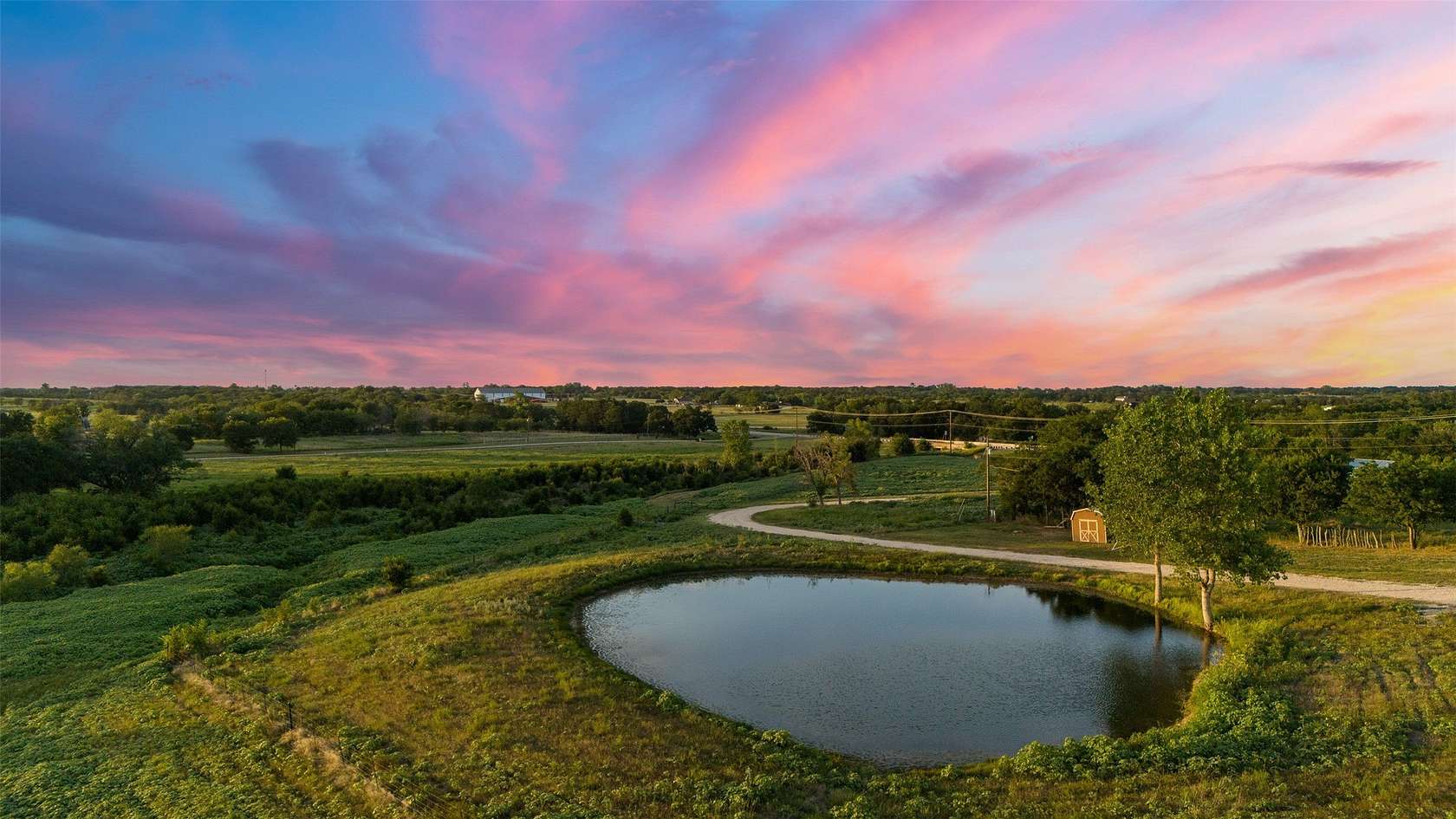 21 Acres of Agricultural Land with Home for Sale in Lorena, Texas