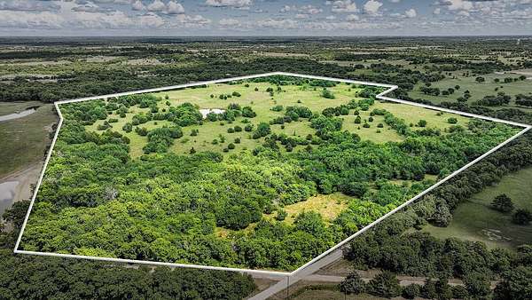 53 Acres of Land for Sale in Celeste, Texas