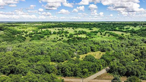 10.1 Acres of Land for Sale in Celeste, Texas
