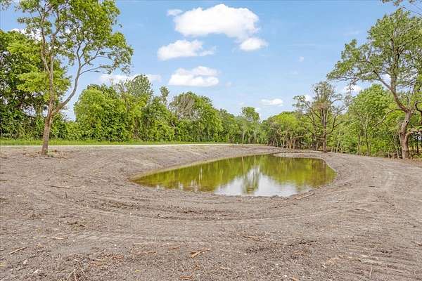 11 Acres of Land for Sale in Van Alstyne, Texas