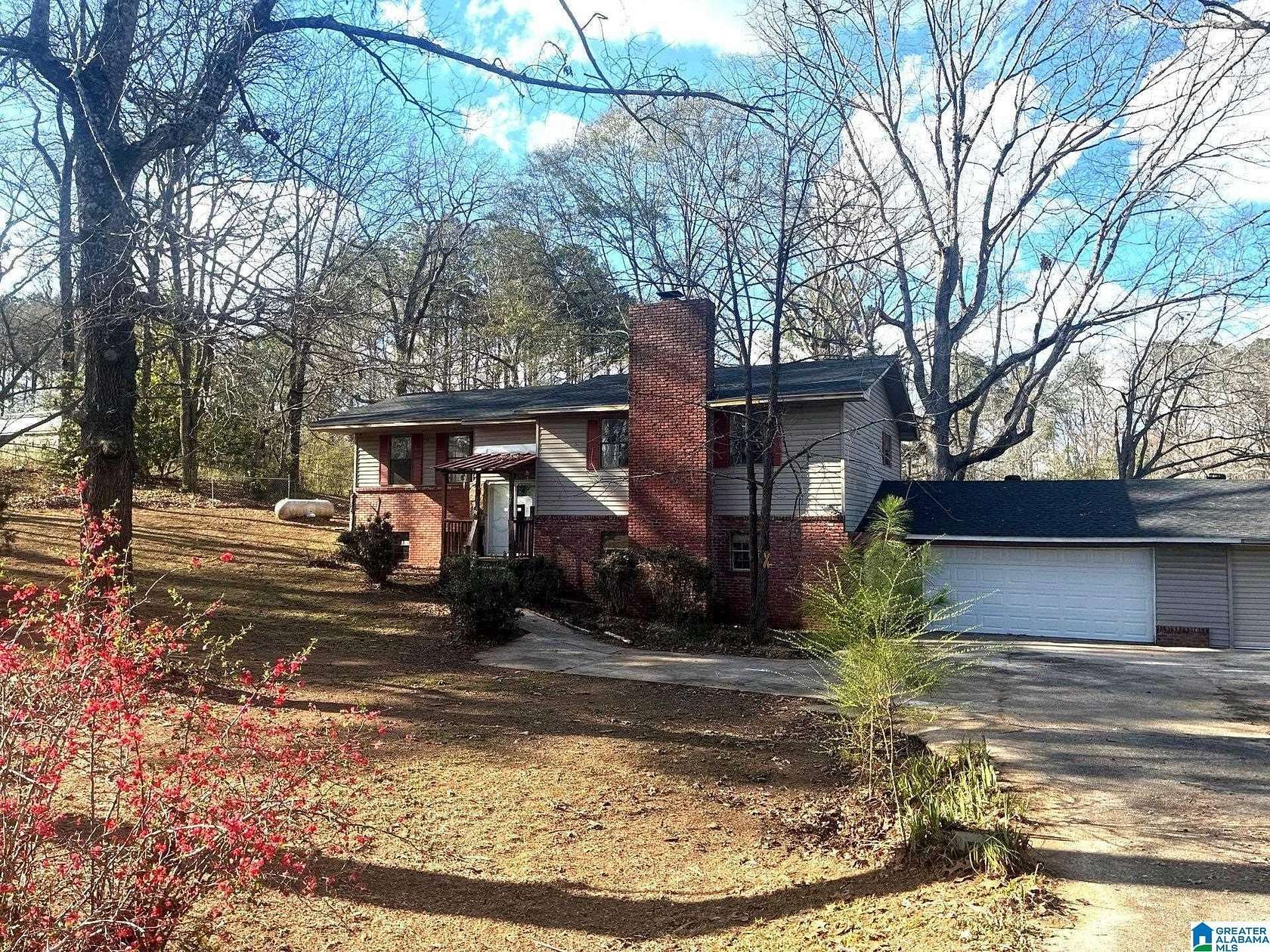 1.5 Acres of Land with Home for Sale in Jasper, Alabama