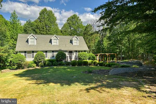 1.69 Acres of Land with Home for Sale in Louisa, Virginia
