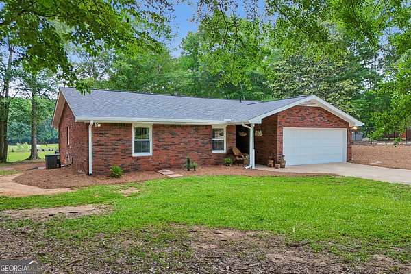 11.7 Acres of Land with Home for Sale in Jonesboro, Georgia