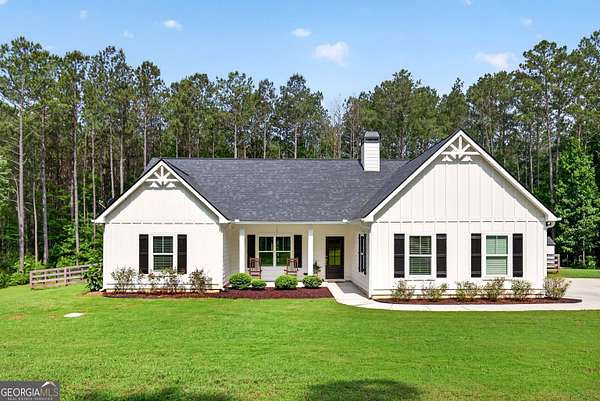 5 Acres of Land with Home for Sale in Grantville, Georgia