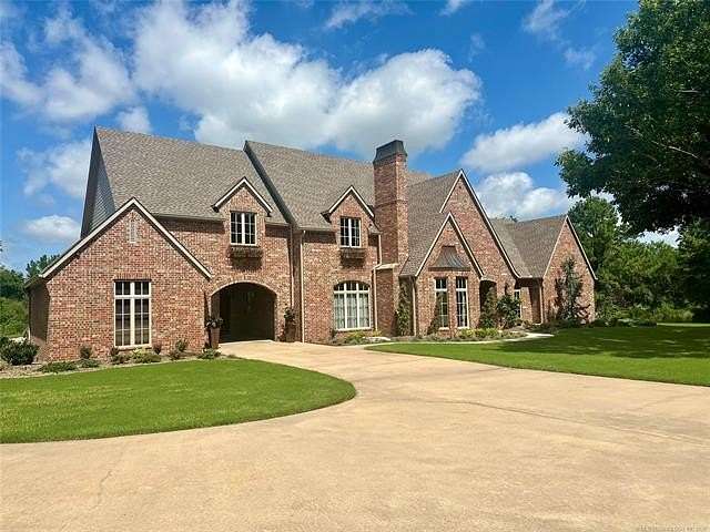 1.5 Acres of Land with Home for Sale in Muskogee, Oklahoma