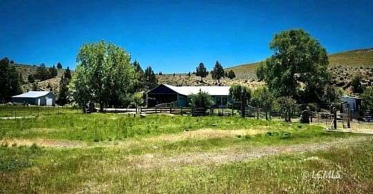 33.6 Acres of Land with Home for Sale in Paisley, Oregon