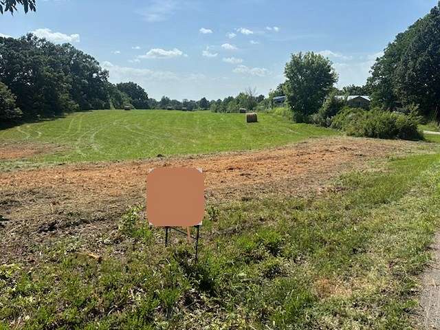5 Acres of Land for Sale in Westmoreland, Tennessee