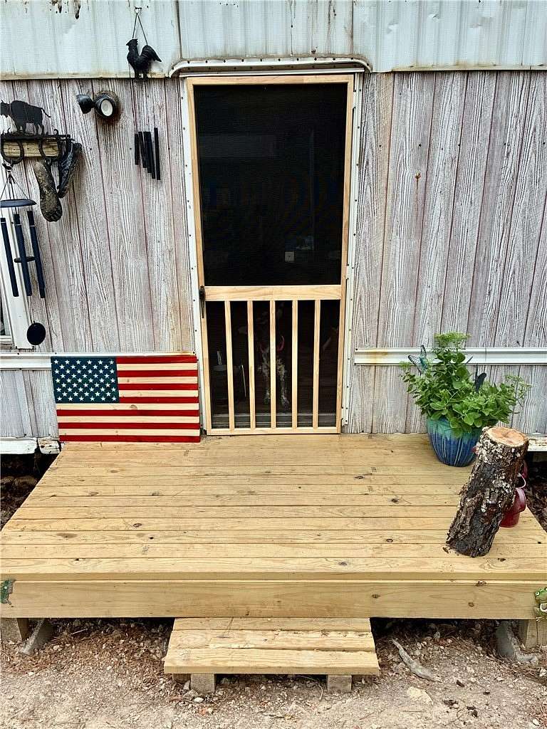 3.74 Acres of Land with Home for Sale in Yellville, Arkansas