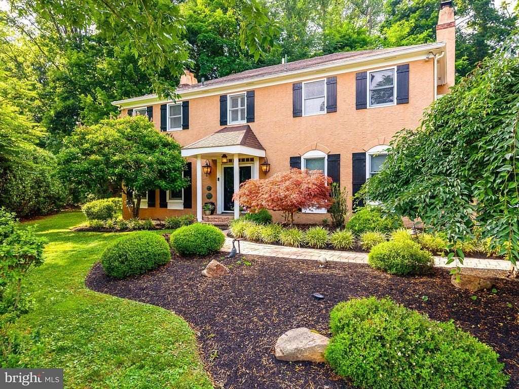 1.52 Acres of Land with Home for Sale in Villanova, Pennsylvania
