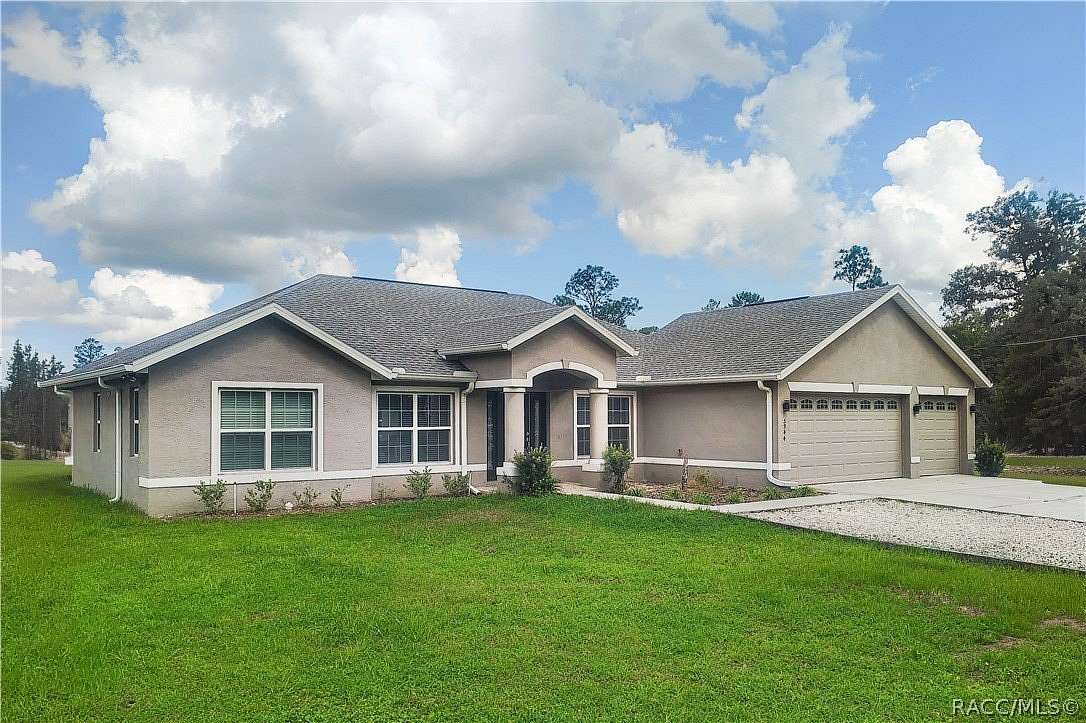 5 Acres of Land with Home for Sale in Lecanto, Florida