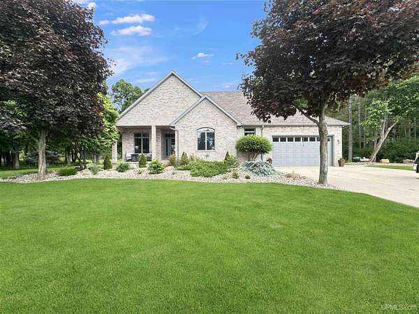 16.6 Acres of Land with Home for Sale in Gladstone, Michigan