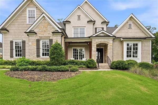 2 Acres of Land with Home for Lease in Alpharetta, Georgia