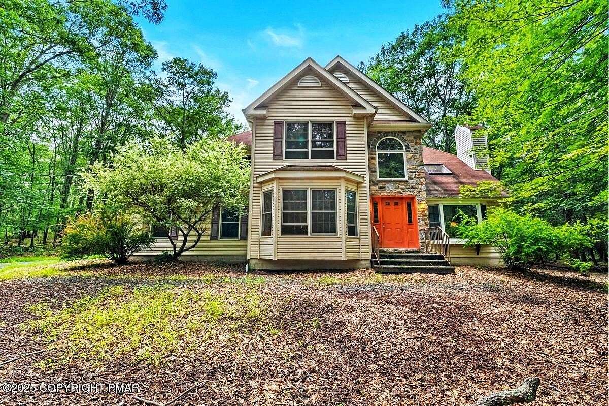 2 Acres of Land with Home for Sale in Canadensis, Pennsylvania