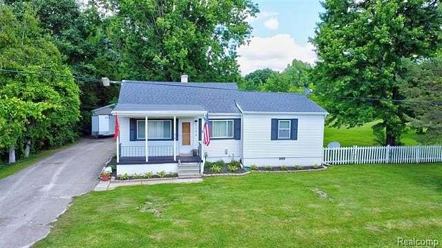 2.77 Acres of Land with Home for Sale in Mount Morris, Michigan