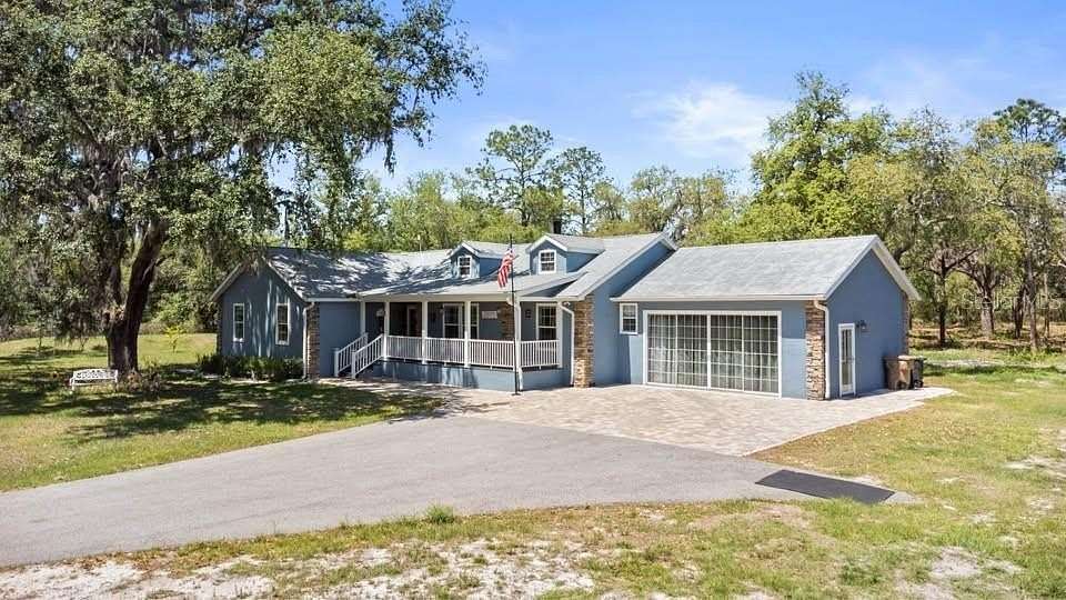 4.55 Acres of Land with Home for Sale in Clermont, Florida
