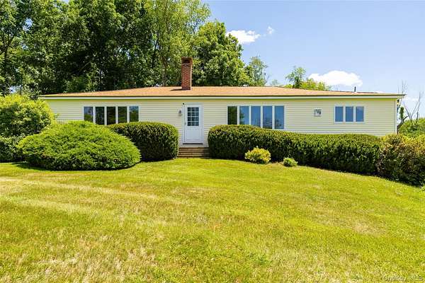 2.2 Acres of Land with Home for Sale in Verbank, New York