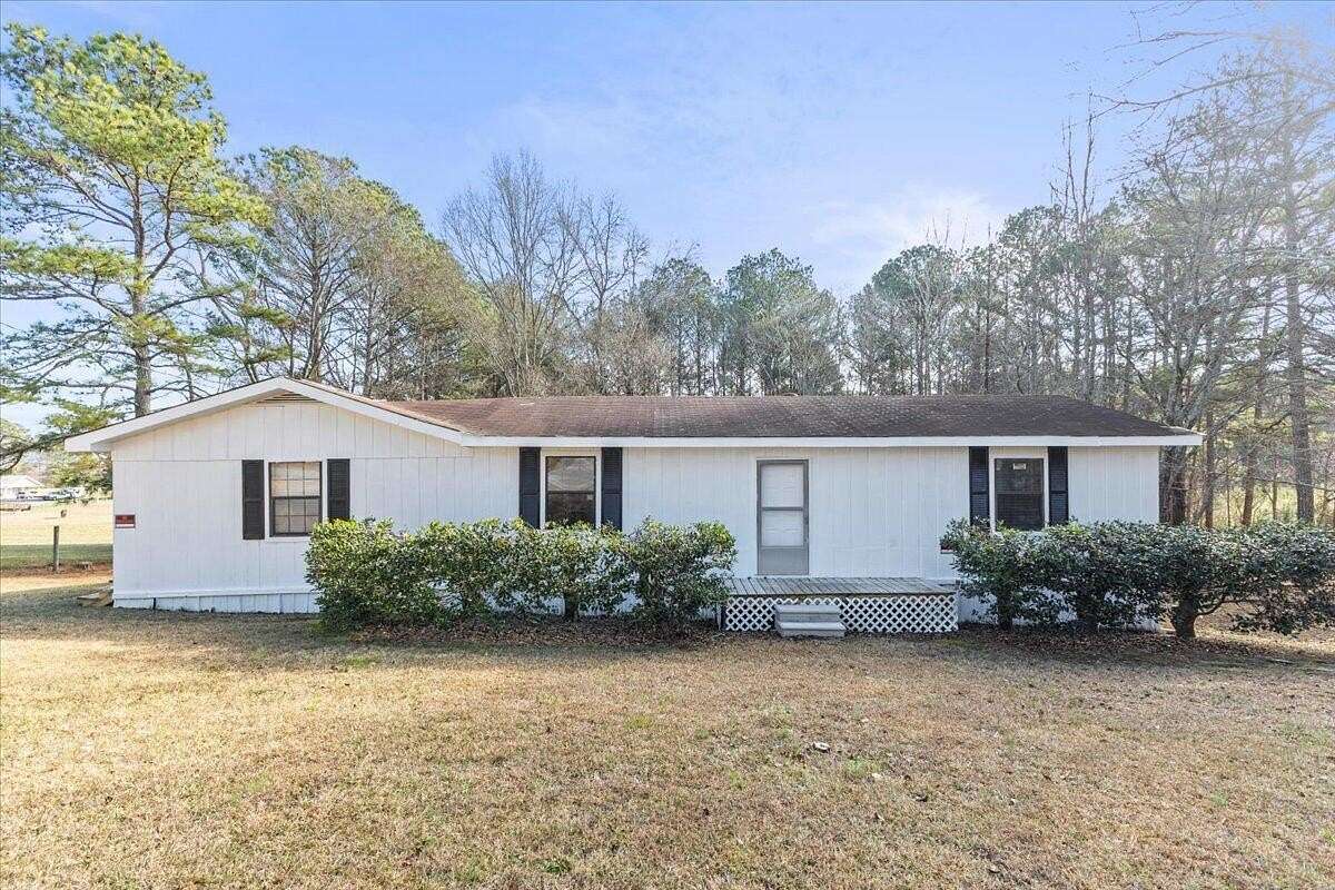 5.7 Acres of Land with Home for Sale in LaFayette, Georgia