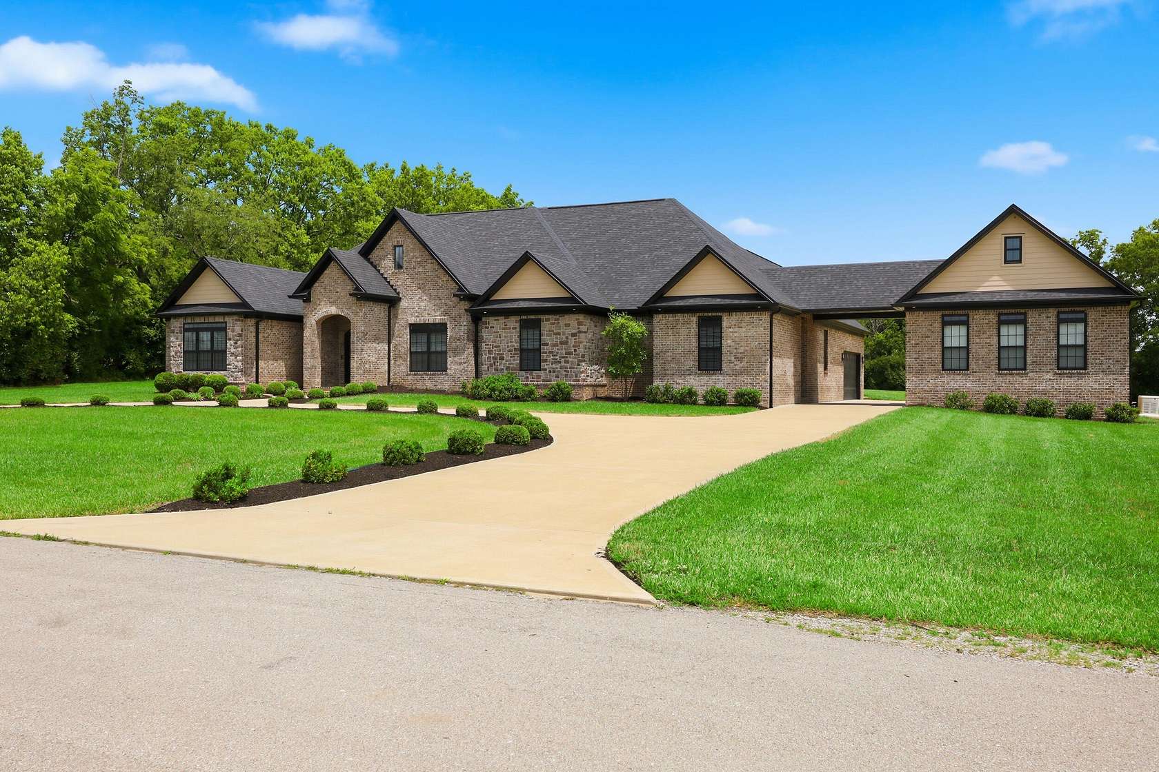 1.75 Acres of Land with Home for Sale in Georgetown, Kentucky