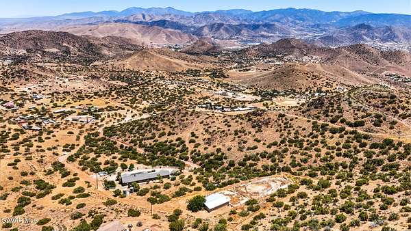 26.5 Acres of Land with Home for Sale in Palmdale, California