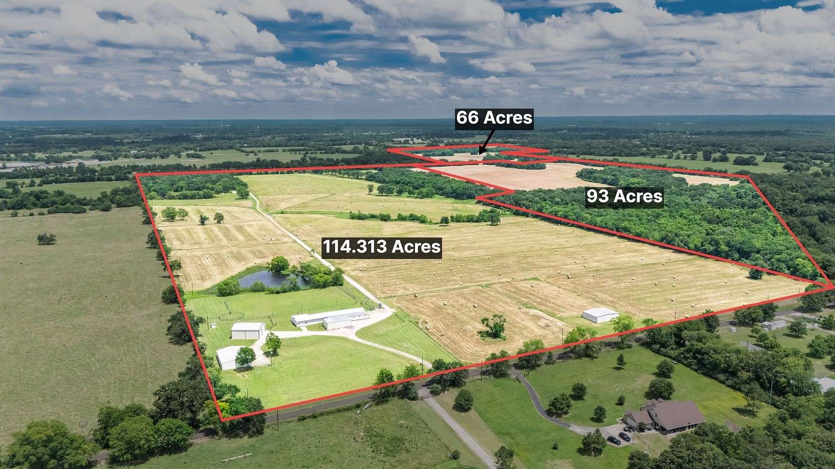 273 Acres of Land with Home for Sale in Como, Texas