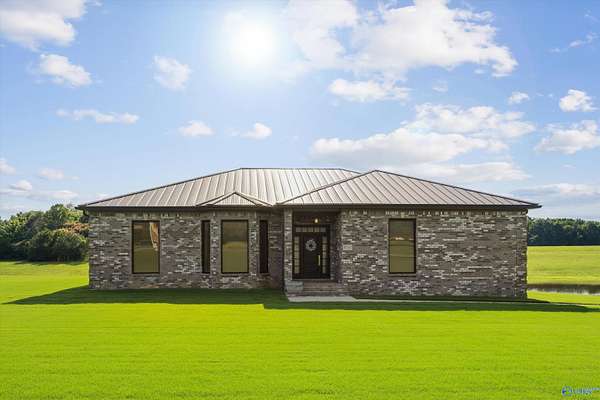 6 Acres of Land with Home for Sale in Athens, Alabama
