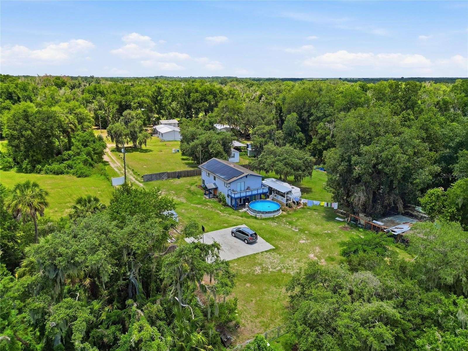 1.54 Acres of Land with Home for Sale in Lithia, Florida
