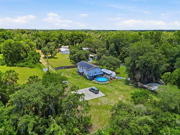 1.54 Acres of Land with Home for Sale in Lithia, Florida