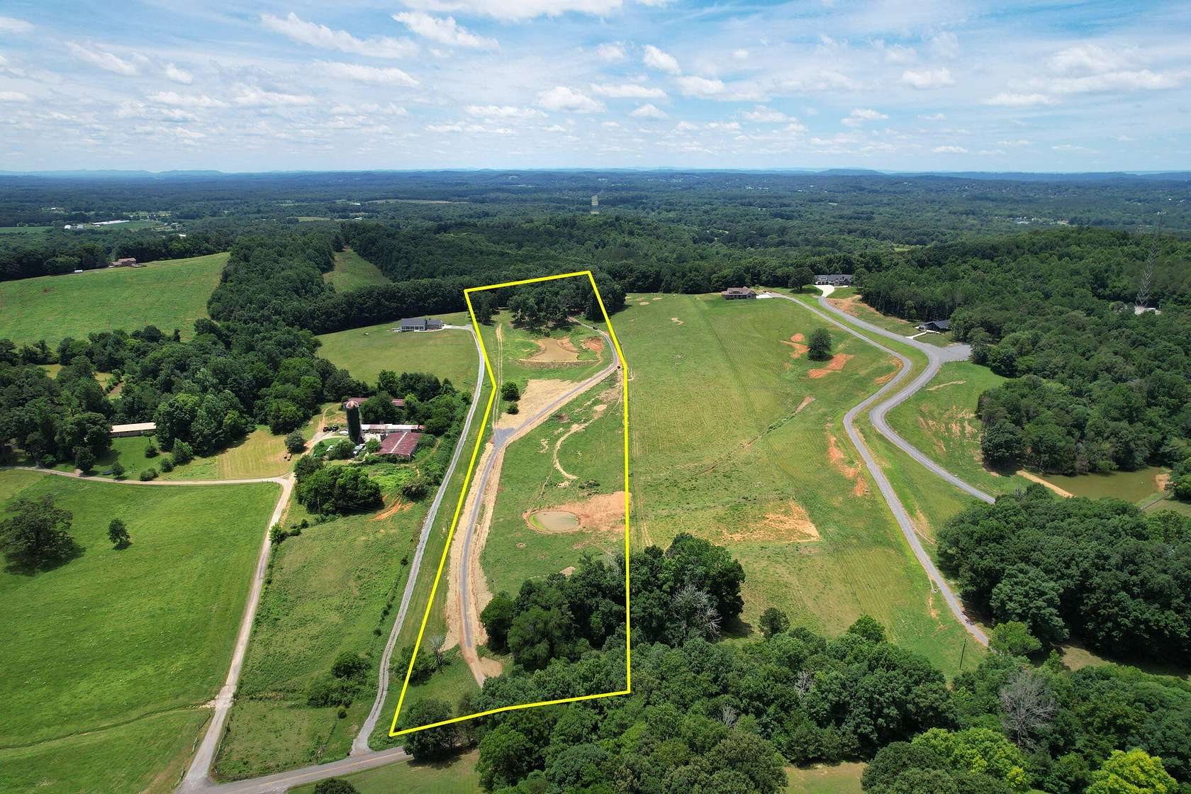 10.3 Acres of Land for Sale in Cleveland, Tennessee