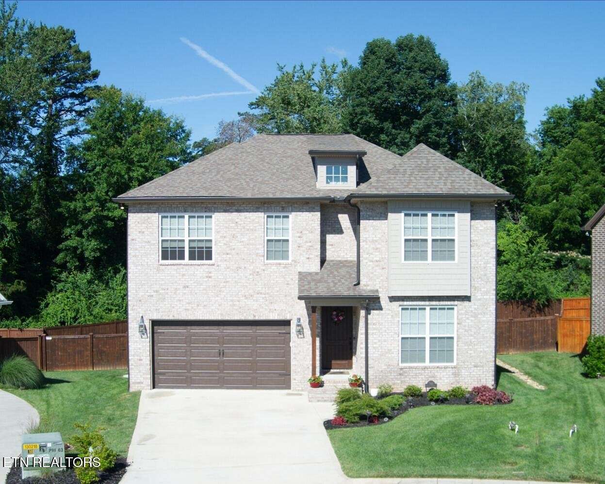 17 Acres of Land with Home for Sale in Knoxville, Tennessee