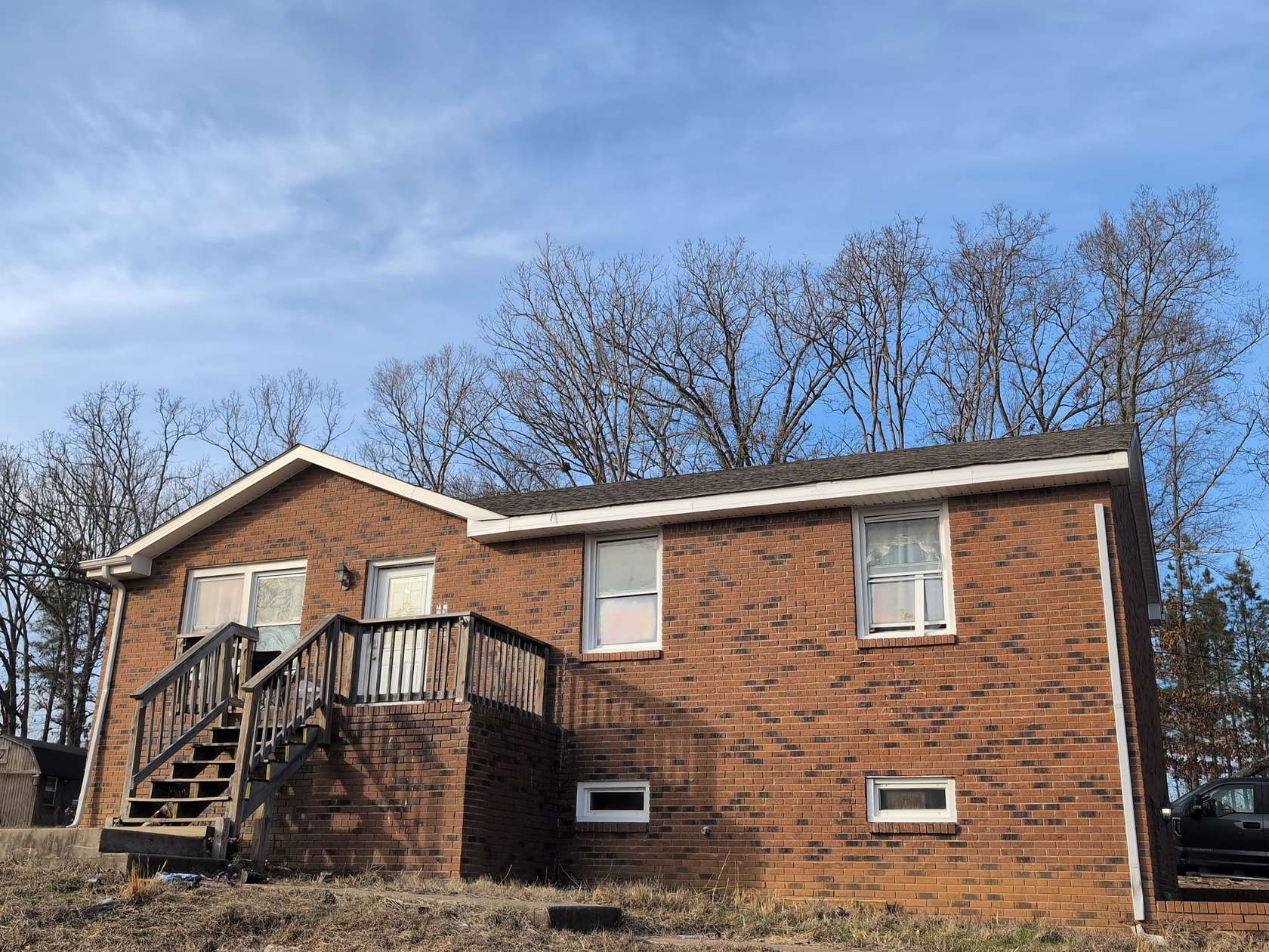18 Acres of Land with Home for Sale in Indian Mound, Tennessee