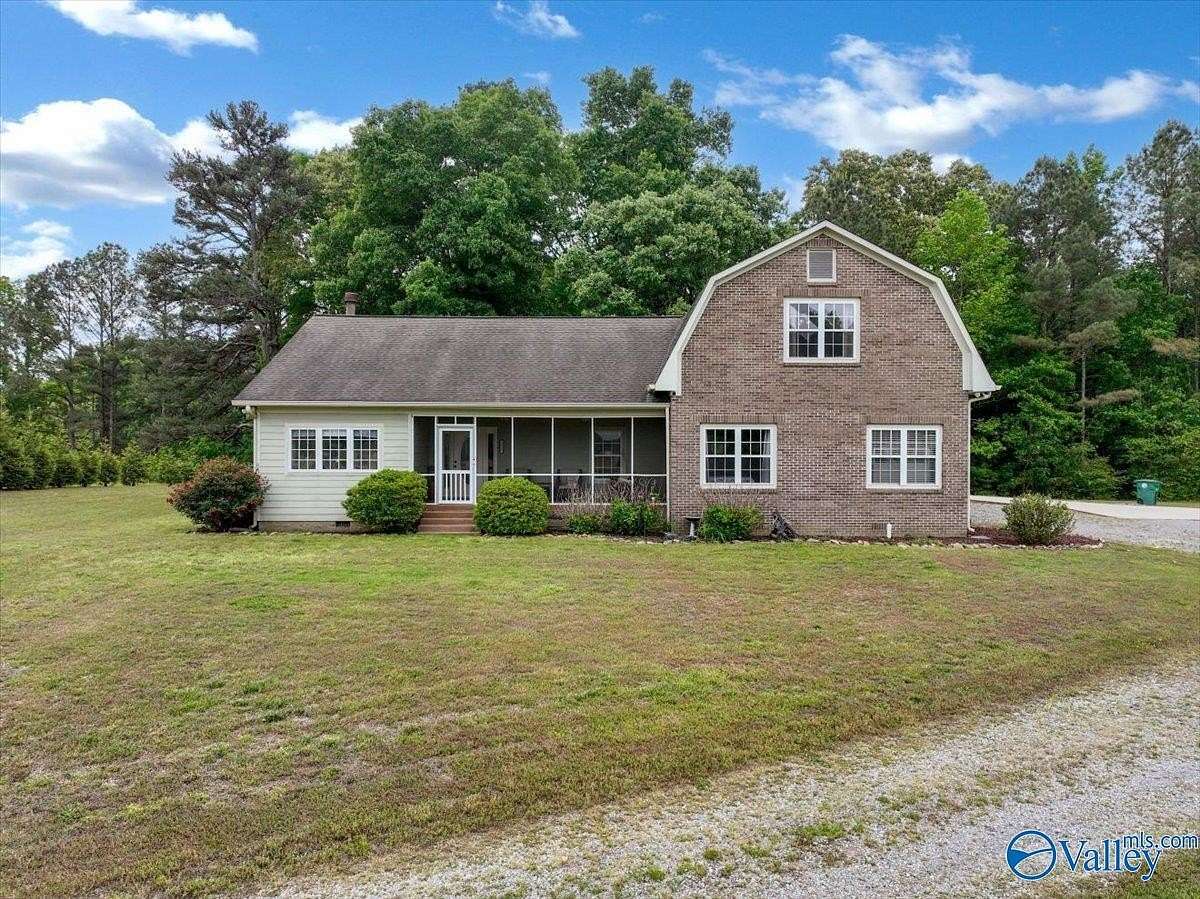 8 Acres of Land with Home for Sale in Hanceville, Alabama