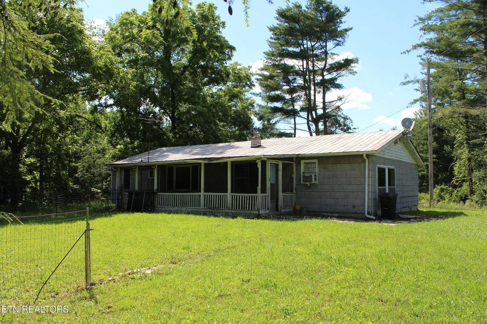 19.6 Acres of Land with Home for Sale in Lancing, Tennessee
