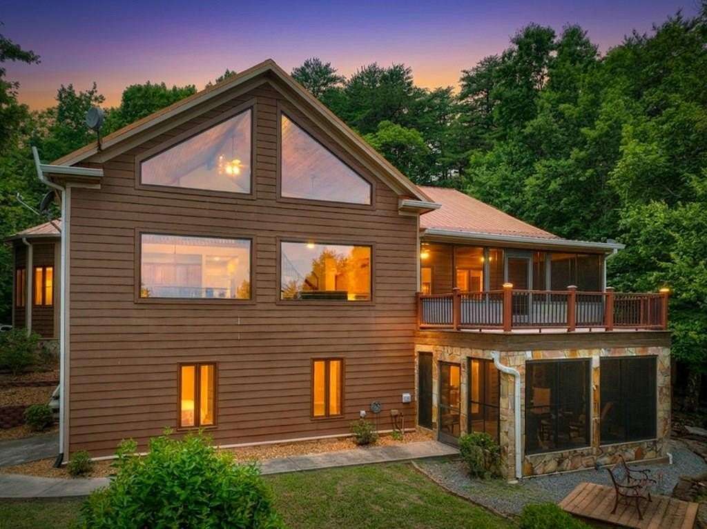 6 Acres of Land with Home for Sale in Ellijay, Georgia