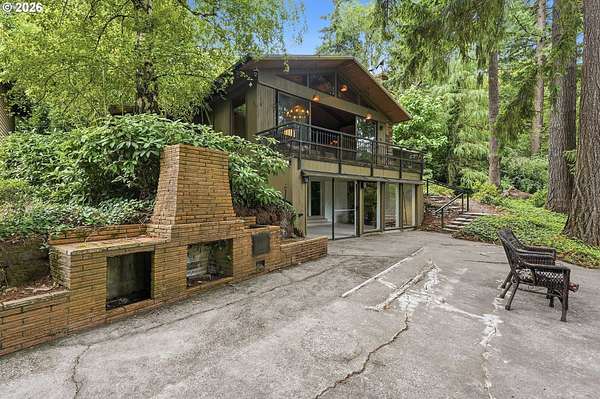 1.69 Acres of Land with Home for Sale in Portland, Oregon