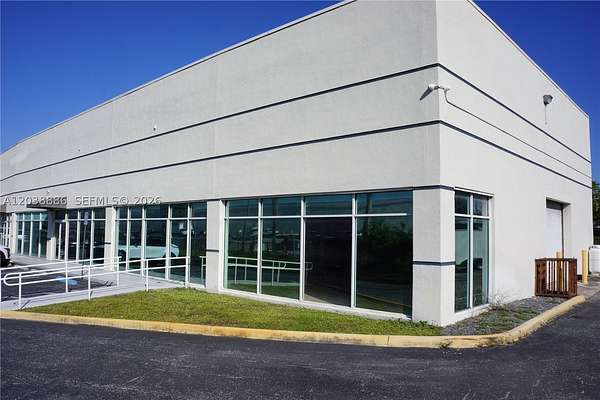 3.67 Acres of Commercial Land for Lease in Miami, Florida