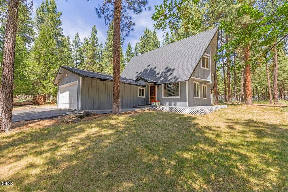 1.7 Acres of Land with Home for Sale in Klamath Falls, Oregon