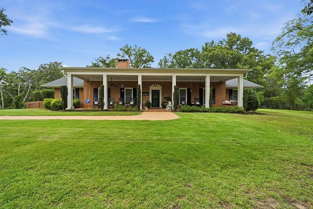 4.6 Acres of Land with Home for Sale in Milledgeville, Georgia