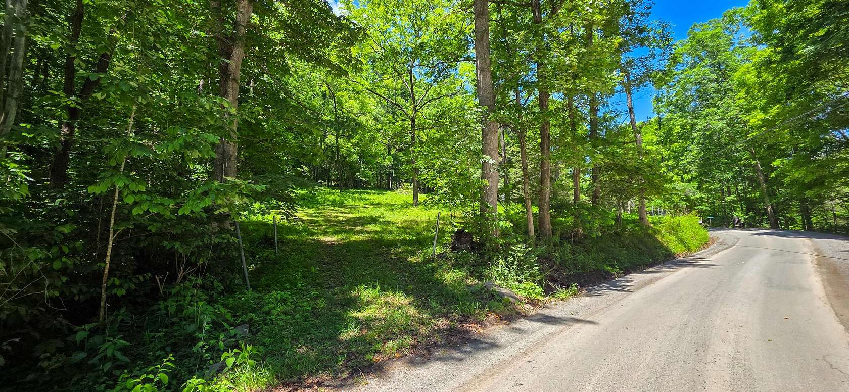 5 Acres of Residential Land for Sale in Hinton, West Virginia