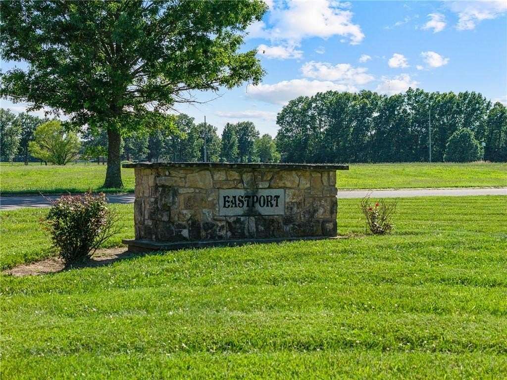 1.2 Acres of Residential Land for Sale in Pittsburg, Kansas