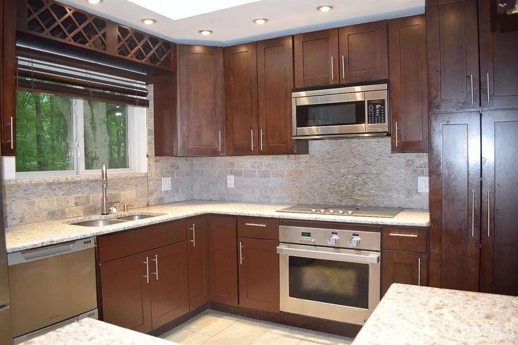 2 Acres of Land with Home for Lease in South Brunswick Township, New Jersey